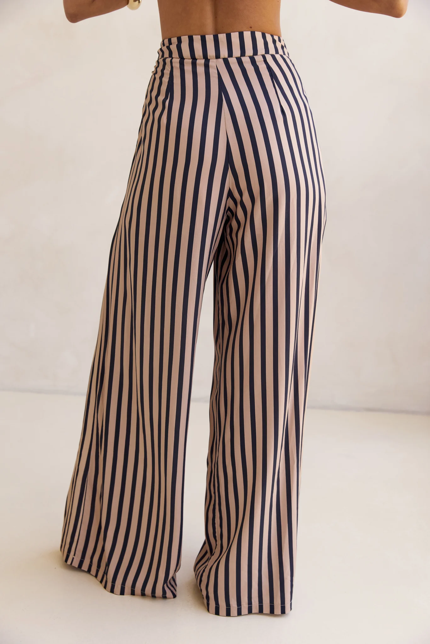 Trinity Set (Beige) - Image 11